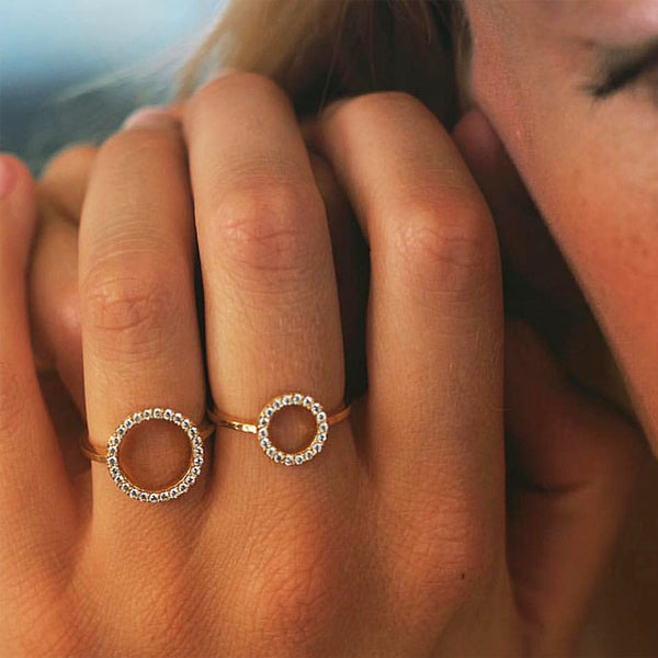 Large circle ring top